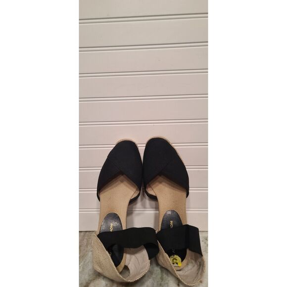 Adrienne Vittadini Shoes - Adrienne Vittadini Black/Tan Wedge Espadrilles Size 9